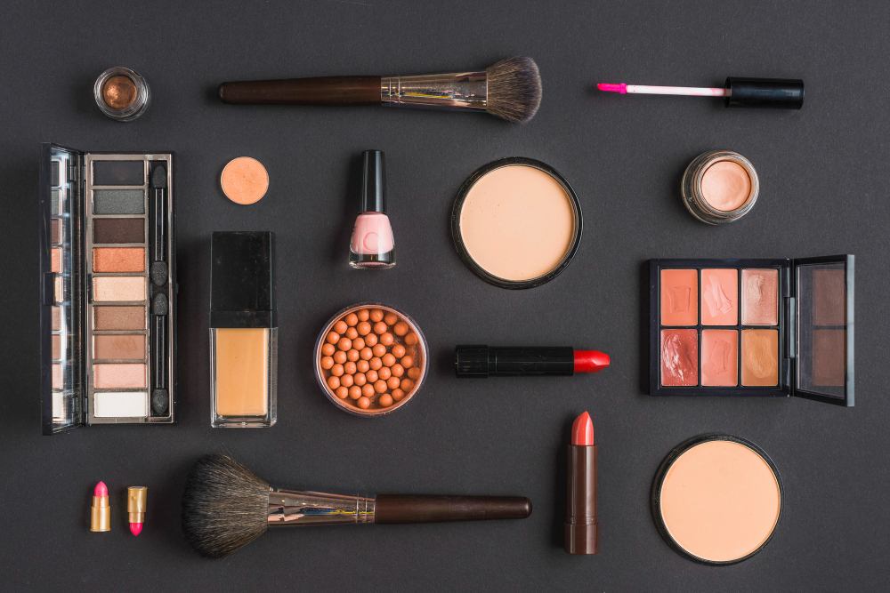 What Is a Makeup Kit?